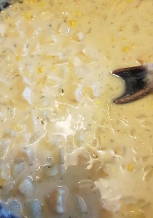 Una foto de Pollo con choclo en salsa bechamel