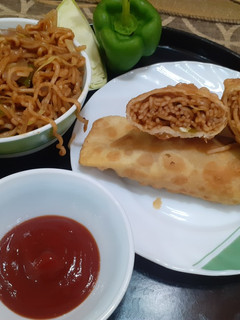 ઈન્ડો ચાઈનીઝ સ્પ્રિંગ રોલ (Chinese Spring Roll Recipe In Gujarati) રેસીપી મુખ્ય ફોટો