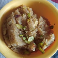 A picture of Suji Halwa.
