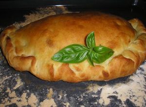 Calzone pizza Zsuzsamama konyhájából recept fotója