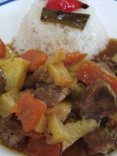 Una foto de Carne en salsa de zanahorias, bacon y masss!!!
