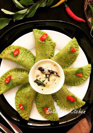 A picture of Dosa Gujiya.