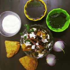 A picture of Papdi chaat.