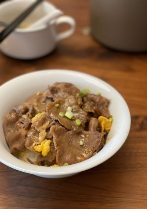 A picture of Gyutan don.
