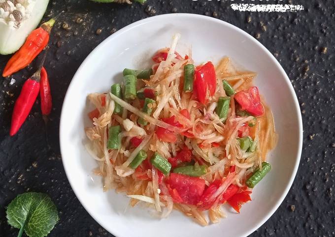 Bagaimana Membuat Som Tam (Papaya Salad Thailand) yang Enak Banget