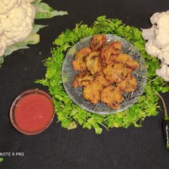 A picture of Cauliflower Pakora.
