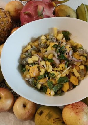 Summer fruit salad (deshi meets bideshi) রেসিপির প্রধান ছবি