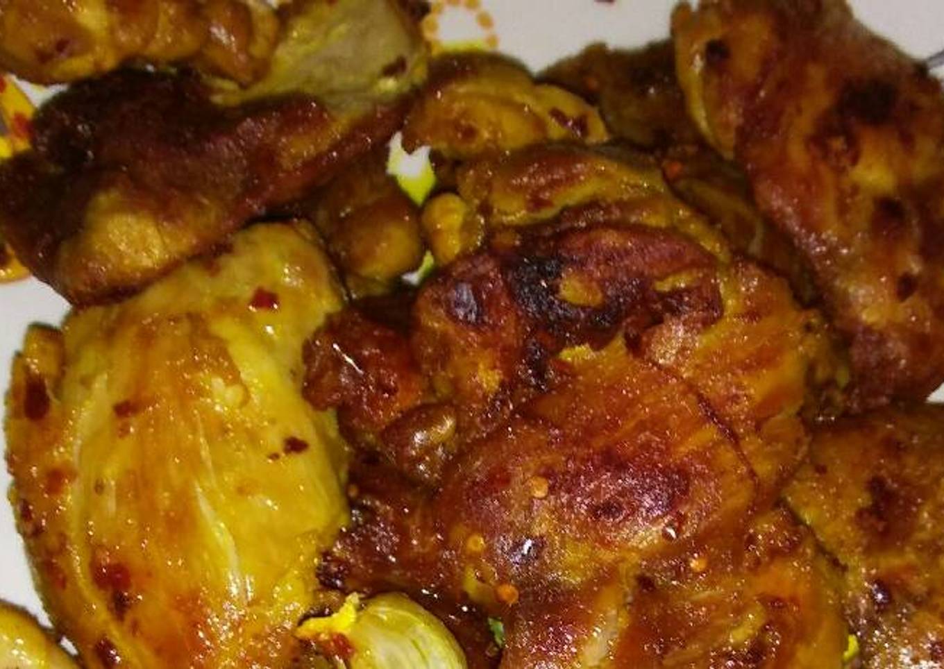 Pollo frito con cúrcuma y jengibre