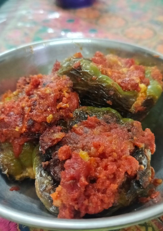 भरवां शिमला मिर्च रेसिपी मुख्य फोटो