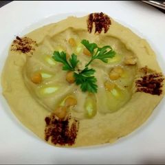 A picture of Hummus.