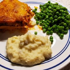 A picture of Lauren's Beef Lombardi Casserole.