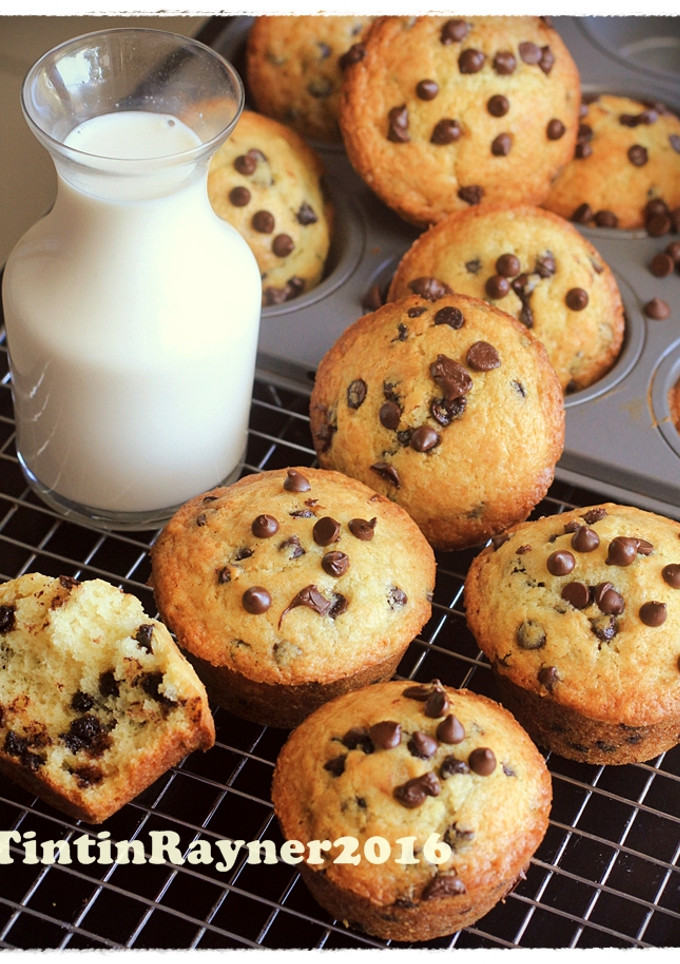 Foto resep Best Vanilla Chocochips Muffin Ever with Buttermilk