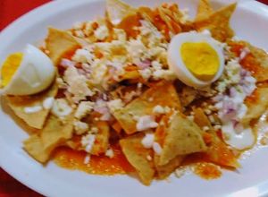 Una foto de Salsa para chilaquiles rojos