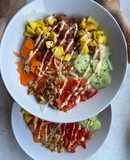Poke de salmón con mayonesa japonesa