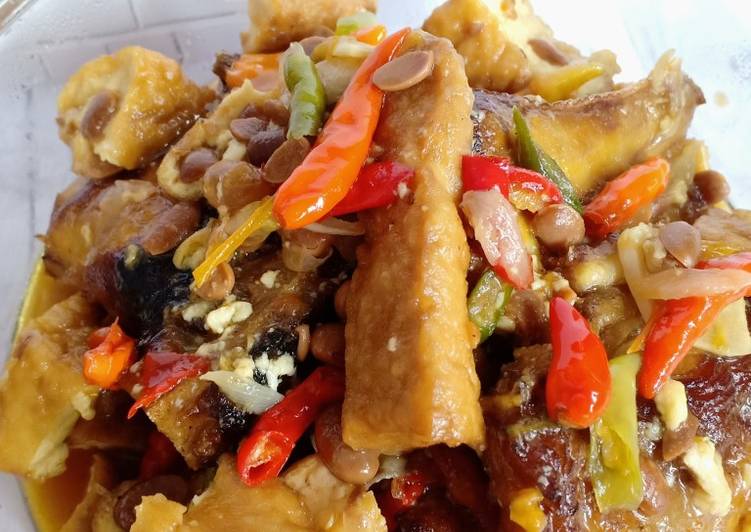 Resep Ikan asap dan tahu tumis tauco oleh rhestyEF Cookpad Resep Ikan asap dan tahu tumis tauco oleh rhestyEF Cookpad