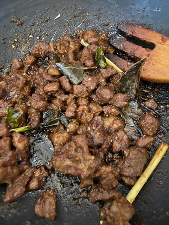 Cara Gampang Menyiapkan Oseng Daging Mercon Ekonomis