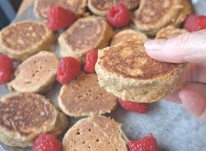 Une photo de Minis pancakes flocons d’avoine et banane