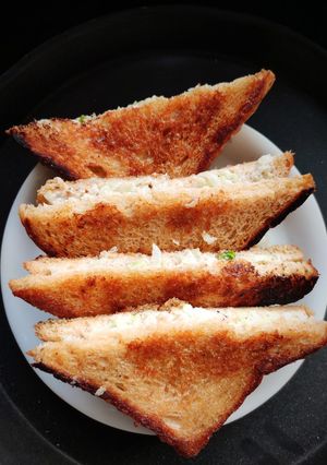 A picture of Cucumber Curd Sandwich.