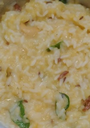 A picture of Ven Pongal.