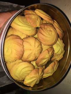 A picture of Lemon cookies.