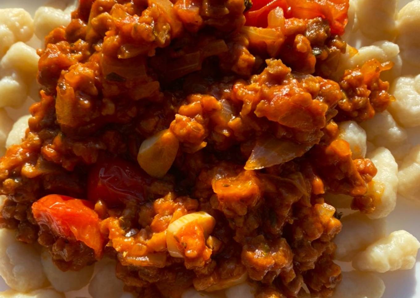 Ñoquis a la “boloñesa”