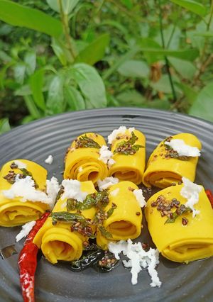 খান্ডভি (Khandvi recipe in Bengali) রেসিপির প্রধান ছবি