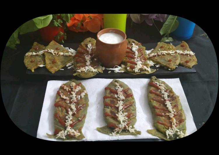 Recipe of Speedy Hariyali Fish Shape Veg Paratha