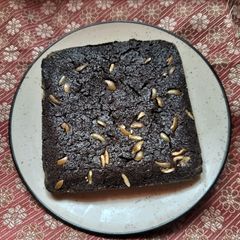 A picture of Oreo biscuit cake.