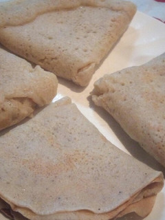 A picture of Simple cardamom crepes.