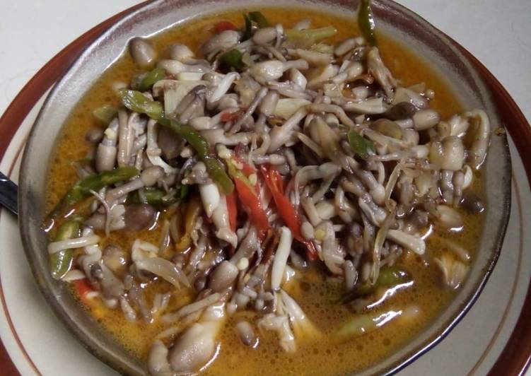 Jamur asam pedas simpel
