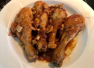 Hình của món Đùi gà sốt chua ngọt.