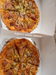 A picture of Pizza.