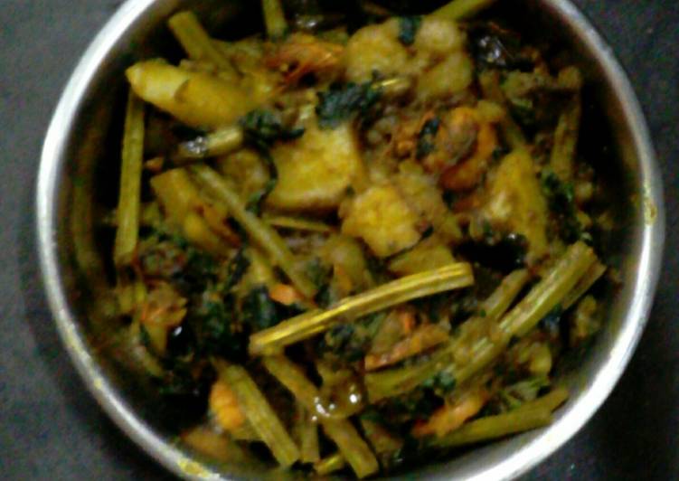 Any-night-of-the-week Lau shak chingri chorchori(bottle gourd leaves prawn curry)