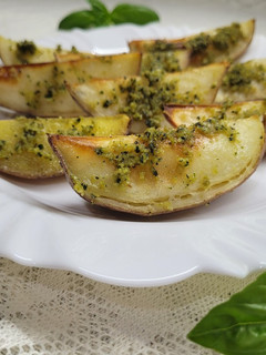 Una foto de Papas al pesto