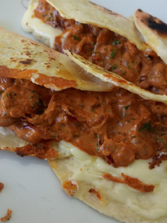 Una foto de Quesadillas de camarón al chipotle