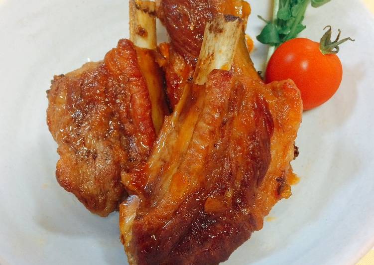 Braised pork spare ribs with jam &amp; soy sauce