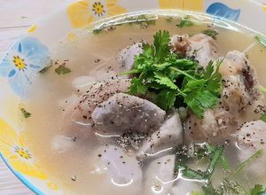 Hình của món Giò heo nấu khoai sọ.