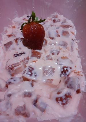 Una foto de Helado de frutilla de 3 ingredientes