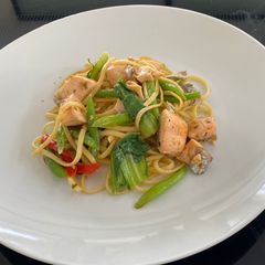 A picture of Linguine Stir Fried Basil.