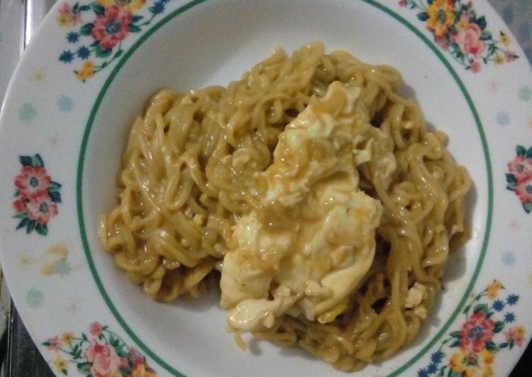 Cara Gampang Membuat Mie goreng Ketu (keju telur), Enak Banget