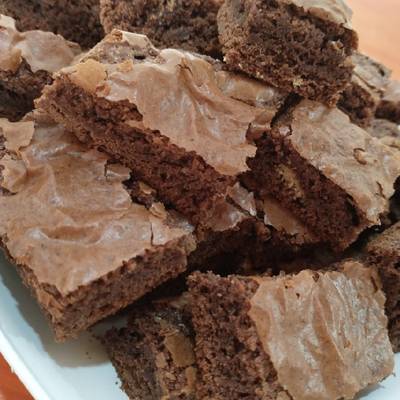 Brownies súper fácil (versión más económica) Receta de Mel- Cookpad