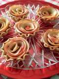 Crostatine con rose di mele