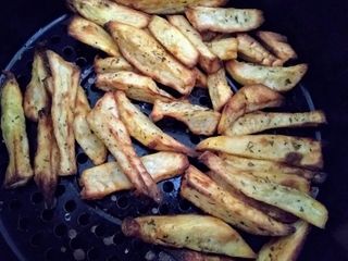 Batata Doce com ervas na fritadeira elétrica