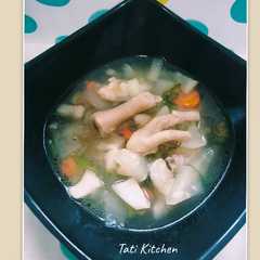 A picture of Sup Labu Air Ceker Ayam.