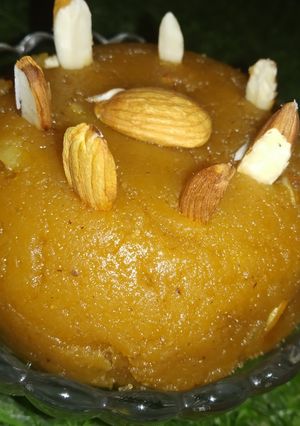तरबूज का हलवा (Tarbooj ka halwa recipe in Hindi) रेसिपी मुख्य फोटो
