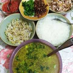 A picture of Soto Ayam Simple.