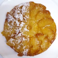 A picture of Pineapple tarte tatin.