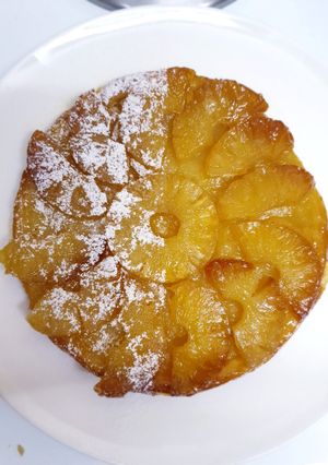 A picture of Pineapple tarte tatin.