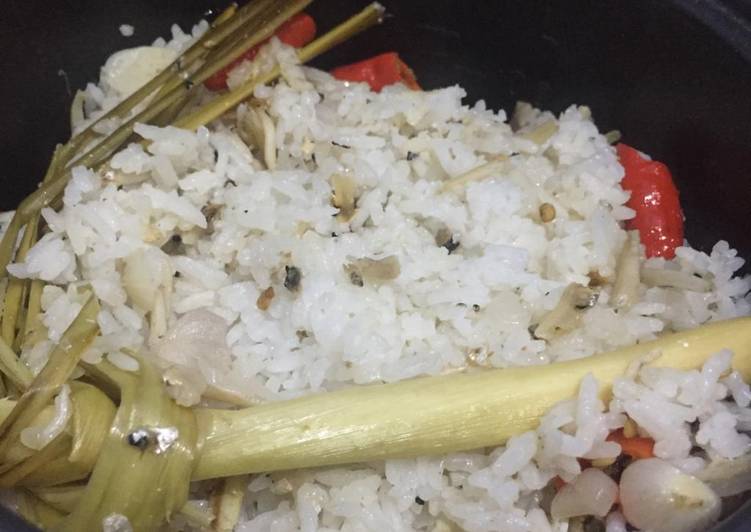 Langkah Mudah untuk Menyiapkan Nasi liwet magic com Anti Gagal