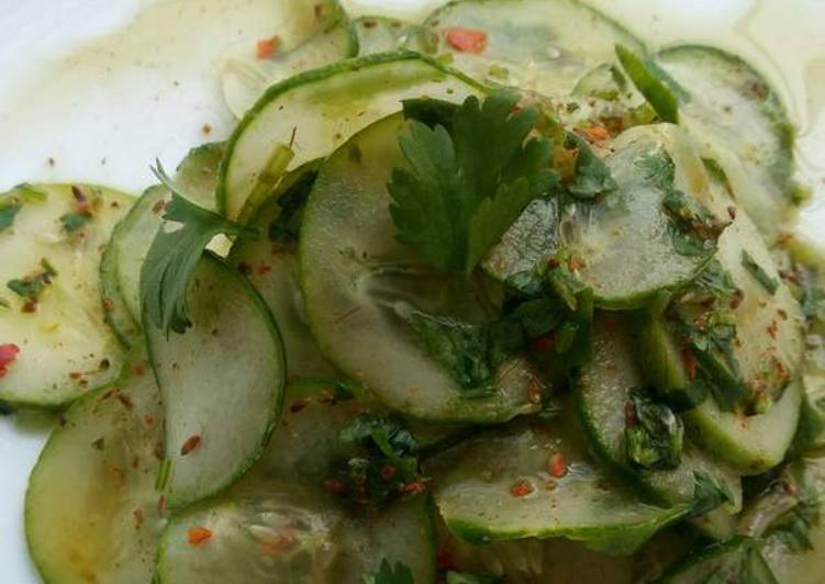 Spicy and Tangy Cucumber Salad / Chatpatta Kheera